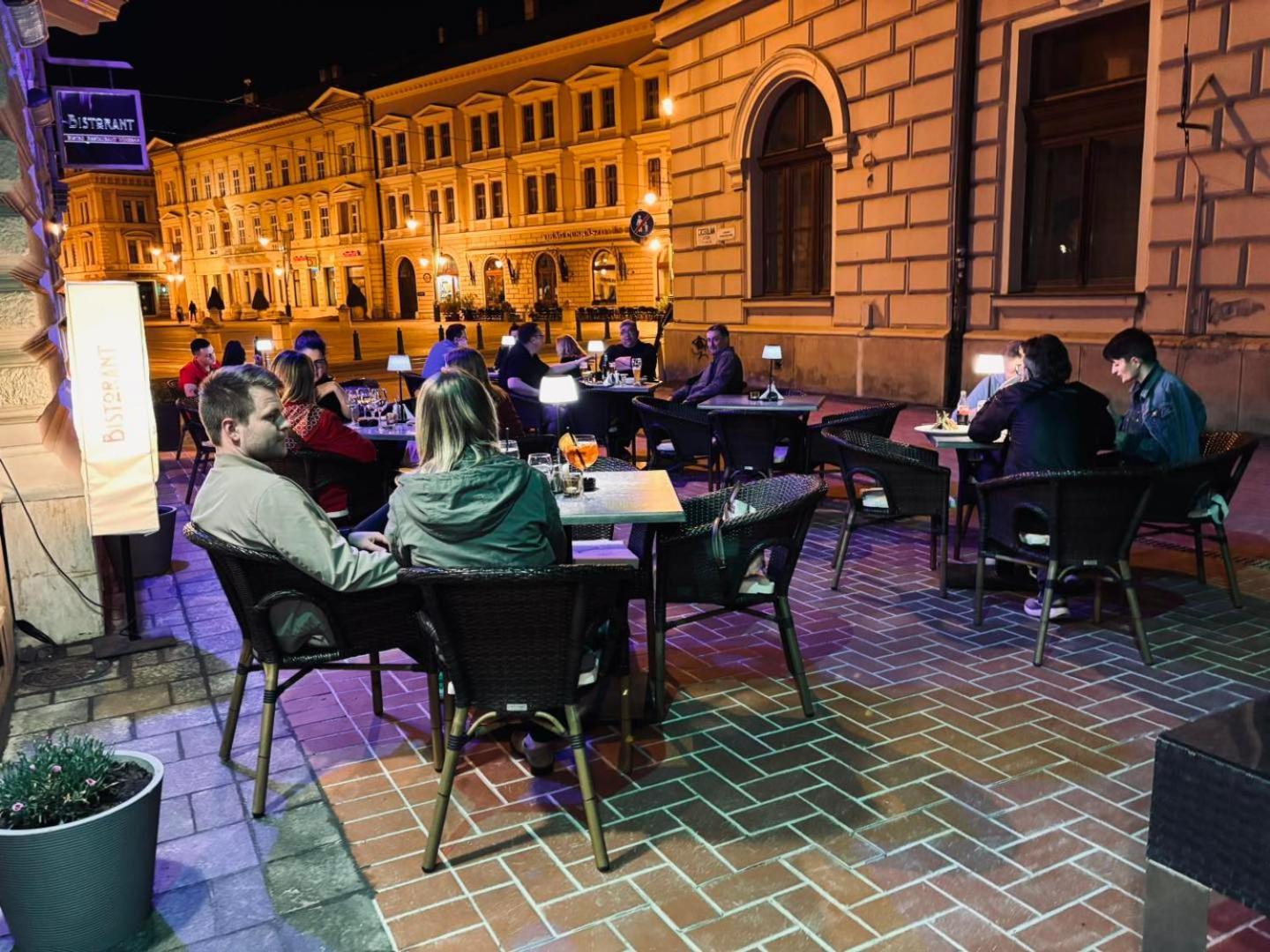 Soleil Apartman Szeged Exterior foto
